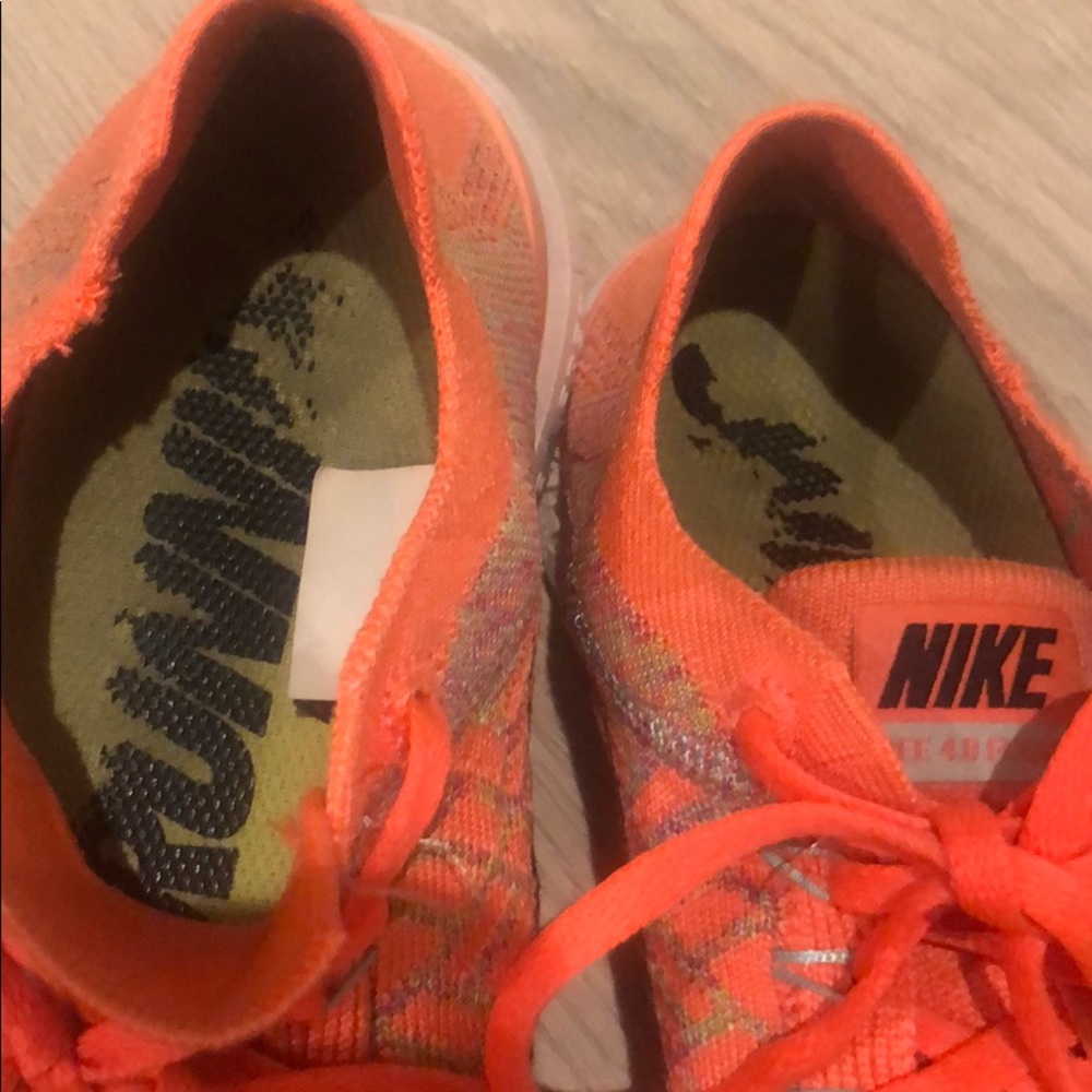Authentic Nike Running Shoes SZ9.5  Orange - Picture 4 of 5